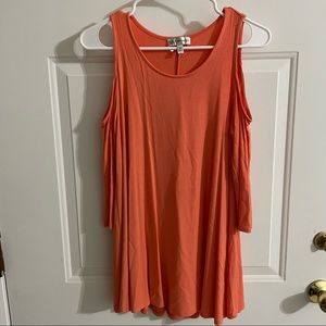 🎉2X HP🎉XS Neiman Marcus Cold Shoulder Top